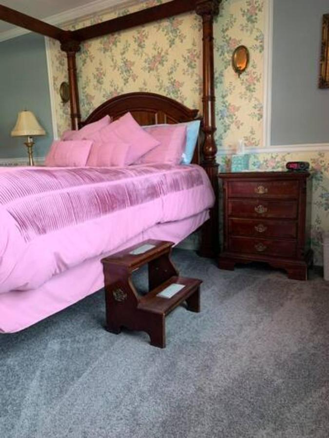 Dickey House Bed And Breakfast Marshfield Exterior photo