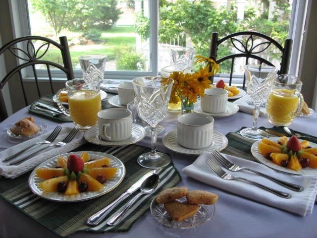 Dickey House Bed And Breakfast Marshfield Exterior photo